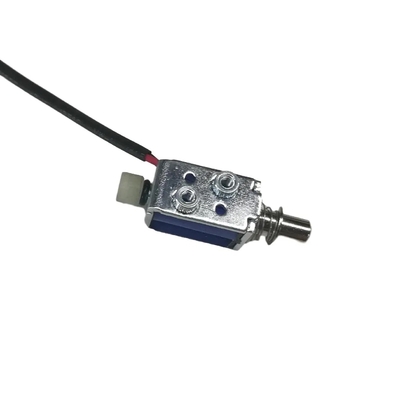Kleine Schub-Zug-Solenoid mit offenem Rahmen und Montagelöchern für eine einfache Installation